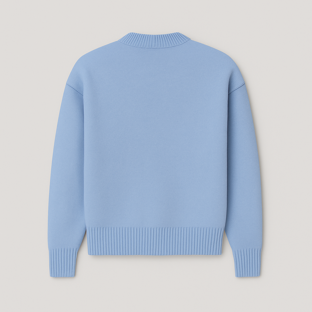 Versatile men's oversized heart motif sweater, suitable for all-season casual wear and cozy comfort.
