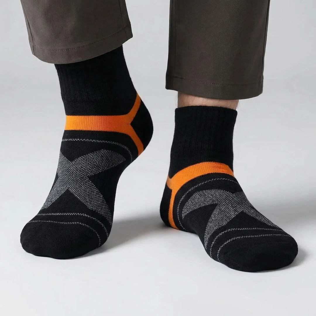 Men's running & athletic ankle socks, designed for optimal performance in any sport.