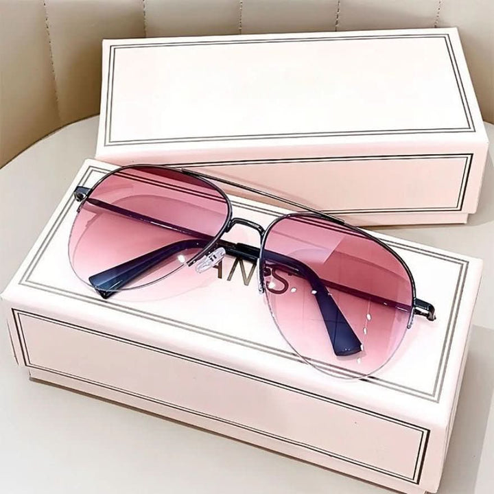 Men's pilot sunglasses enhancing outdoor style. Gradient lenses provide UV400 eye protection.
