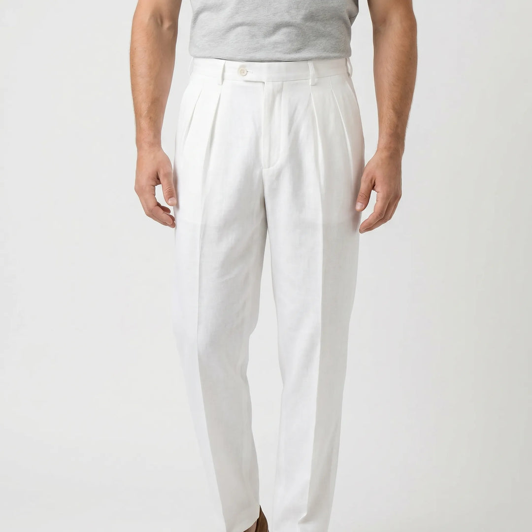 Stylish men's pleated ankle-length trousers in a relaxed fit. Ideal smart casual pants for summer fashion.