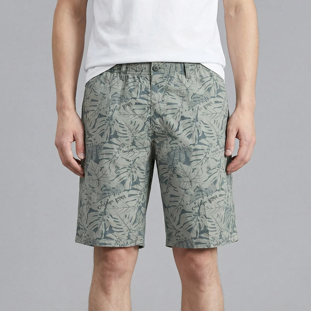 Plus size men's knee-length shorts, breathable for summer. Casual streetwear with an elastic waist & relaxed fit.