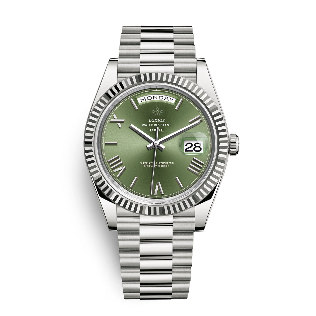 Classic Men's Automatic Day-Date Watch with luminous hands for easy time-telling. Elegant self-winding.