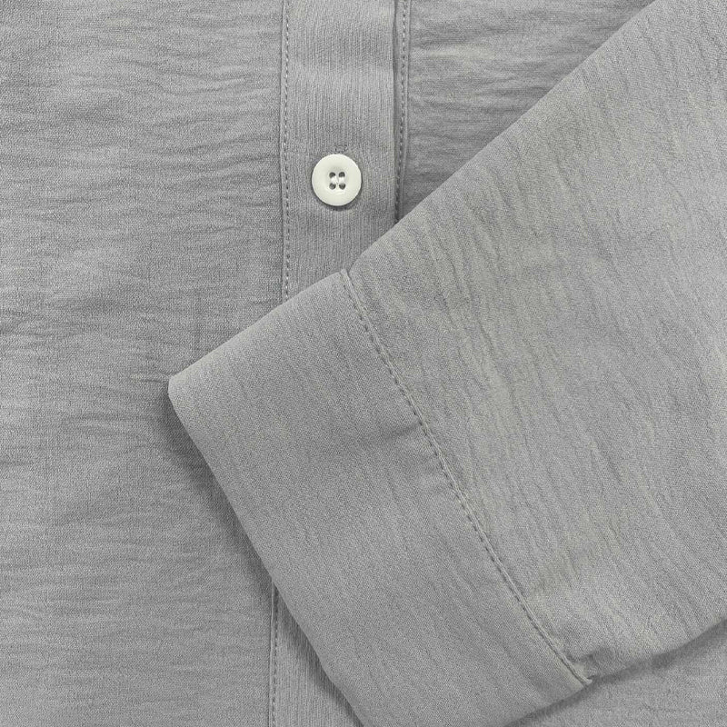 Stylish men's short sleeve linen button-up shirt, regular fit, essential for summer fashion.