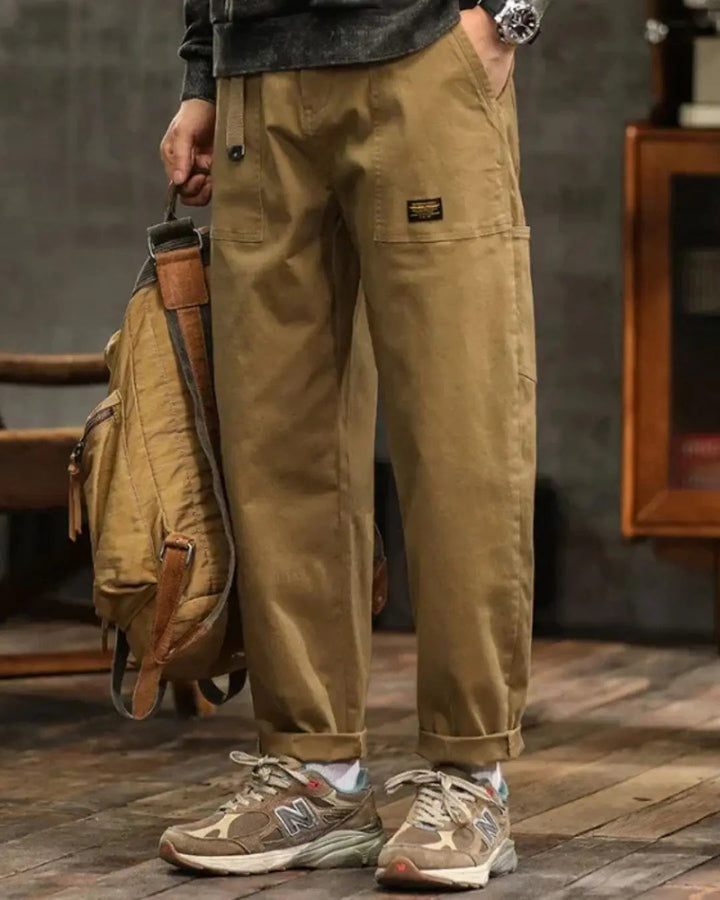 Comfortable & versatile men's relaxed fit cargo pants, great for everyday wear and casual outings.