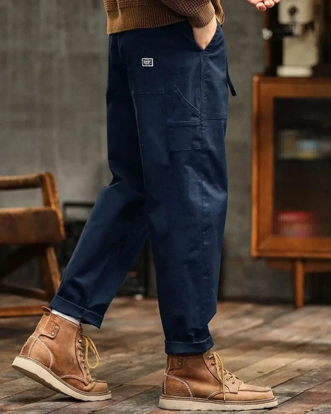 Durable men's relaxed fit utility cargo pants, ideal for outdoor adventures & practical everyday use.