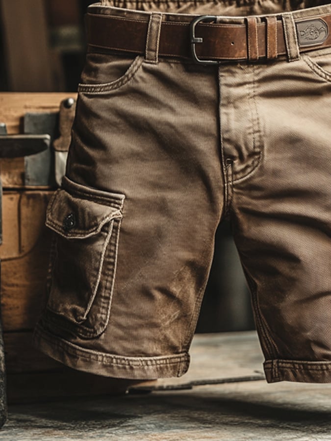 Comfortable men's relaxed fit cargo shorts featuring ample utility pockets, perfect for summer casual wear.