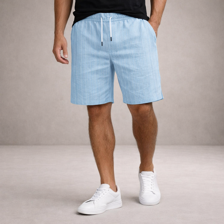 Comfortable men's knee-length shorts with drawstring, perfect for summer fashion.