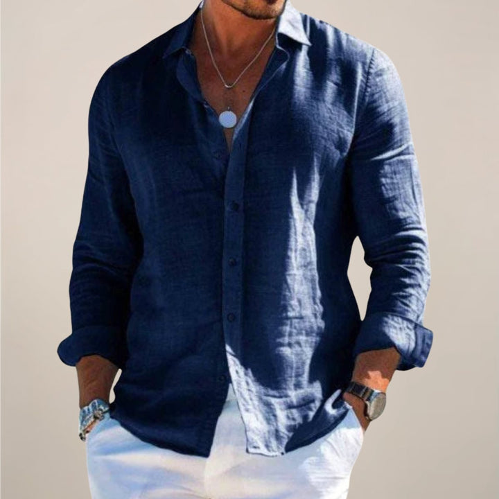 Effortlessly stylish men's relaxed fit button-down shirt, offering comfort & classic appeal.