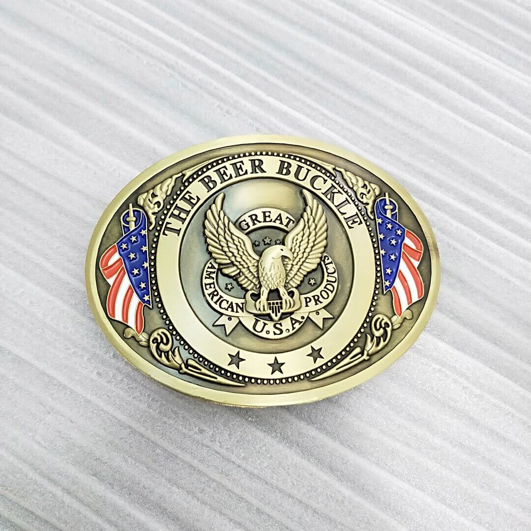 Practical & fun unique gift: men's retractable belt buckle drink holder.