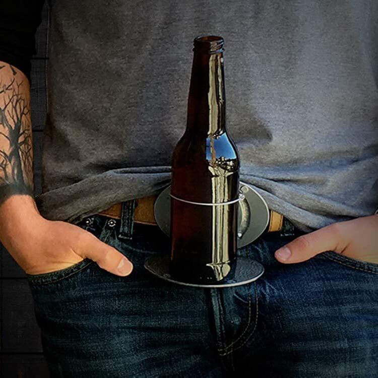Novelty men's retractable belt buckle beer holder, perfect party accessory.