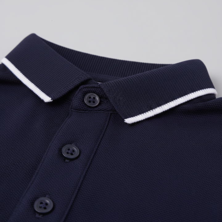 Breathable men's polo, short sleeve with stylish tipped collar.