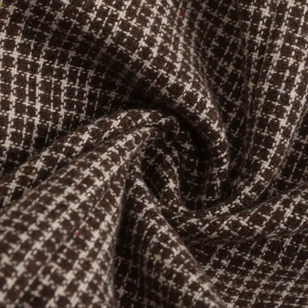 Stylish men's slim fit check blazer, ideal for smart events. Tailored formal jacket.