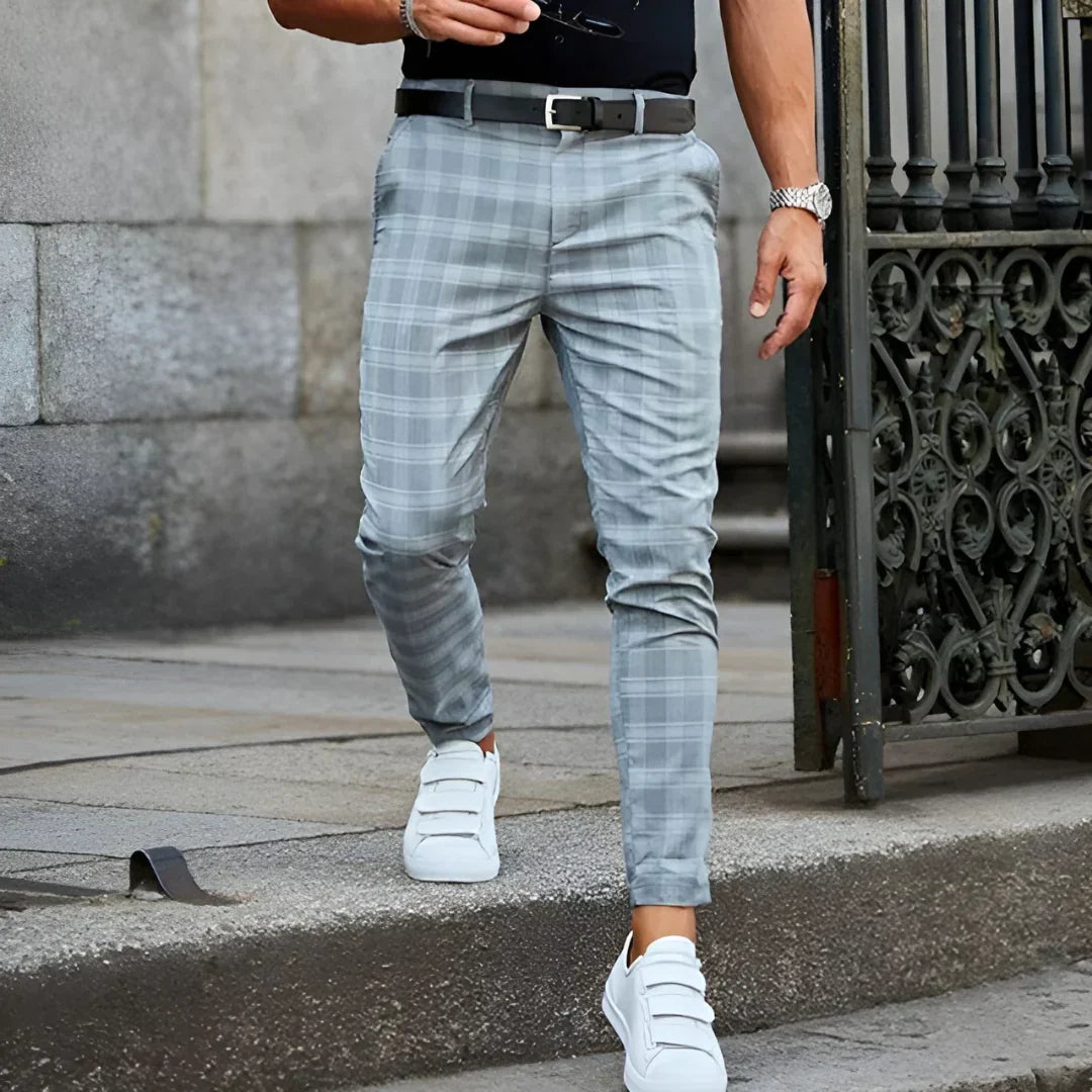 Men's slim fit ankle-length checked pants, tapered for a modern look. Ideal for office wear.