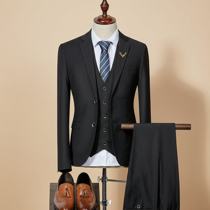 Fashionable men's slim fit three-piece suit. Versatile formal wear for weddings, events, business, and parties.
