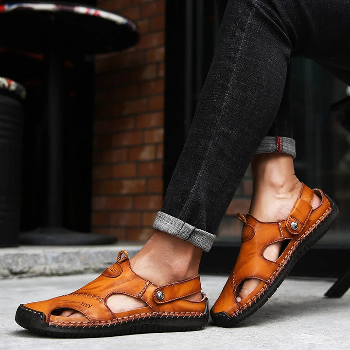 Casual men's slip-on sandals, closed-toe, perfect for summer daily wear.