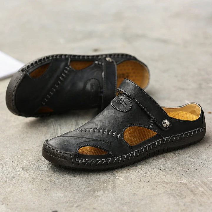 Easy slip-on men's sandals, closed-toe, non-slip for casual summer activities.