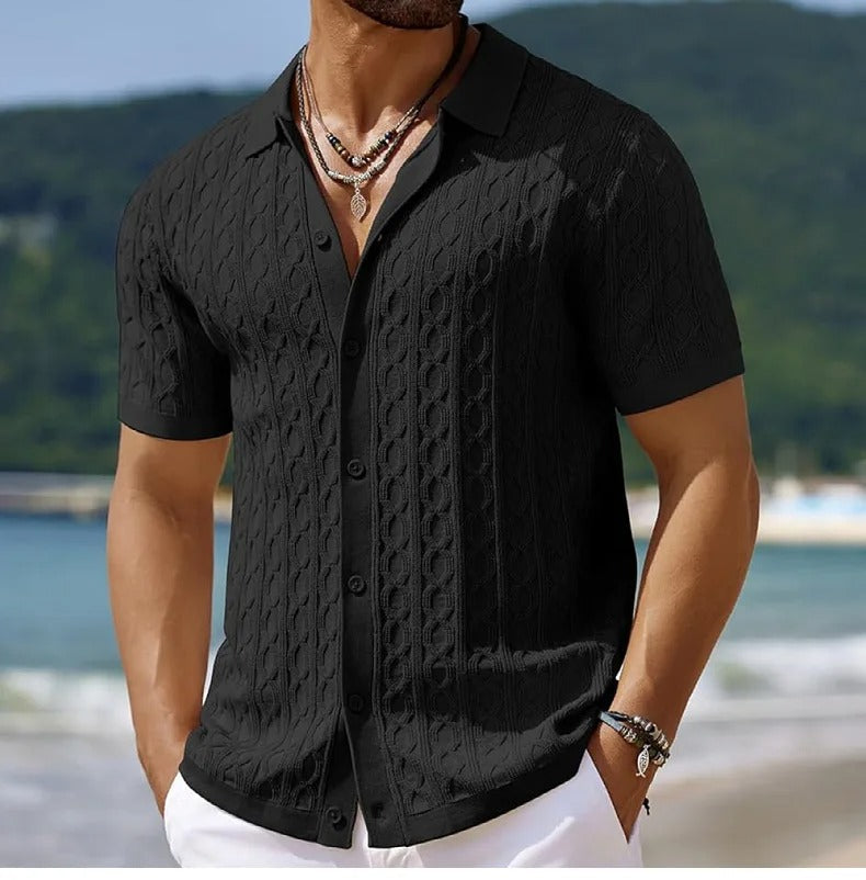 Refined men's polo shirt, button-down collar detail, short sleeve, ideal for smart casual men's fashion.