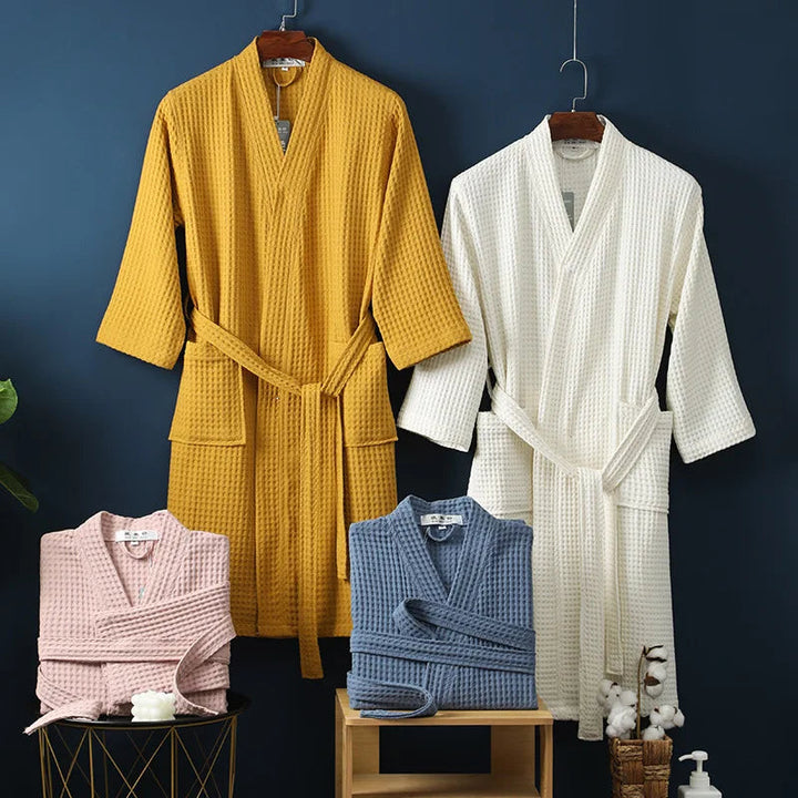 Enjoy comfort with this men's breathable cotton bathrobe, ideal for home or spa relaxation.