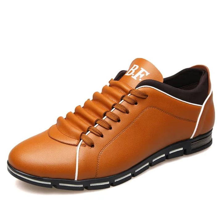 Fashionable men's casual shoes, offering superior comfort and athletic style. Ideal for daily use.