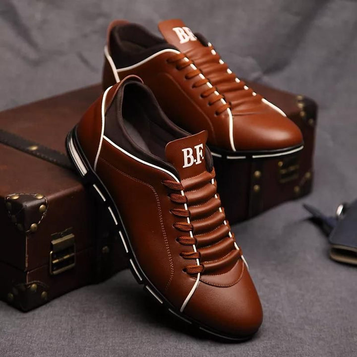Versatile men's casual sneakers, perfect blend of comfort and style for any everyday outfit.