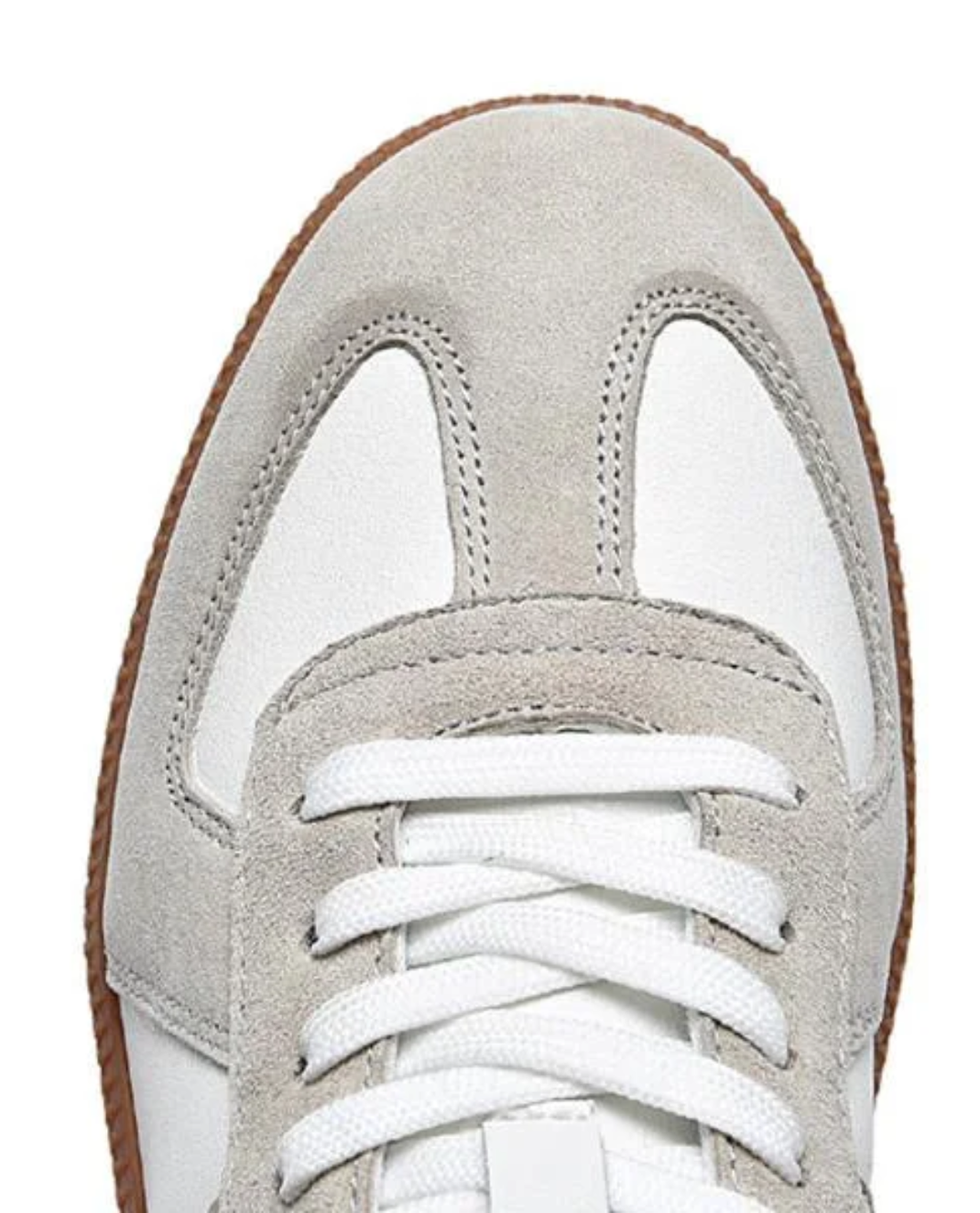 Elevated men's low-top casual sneakers, providing ultimate comfort and a versatile fashion statement.