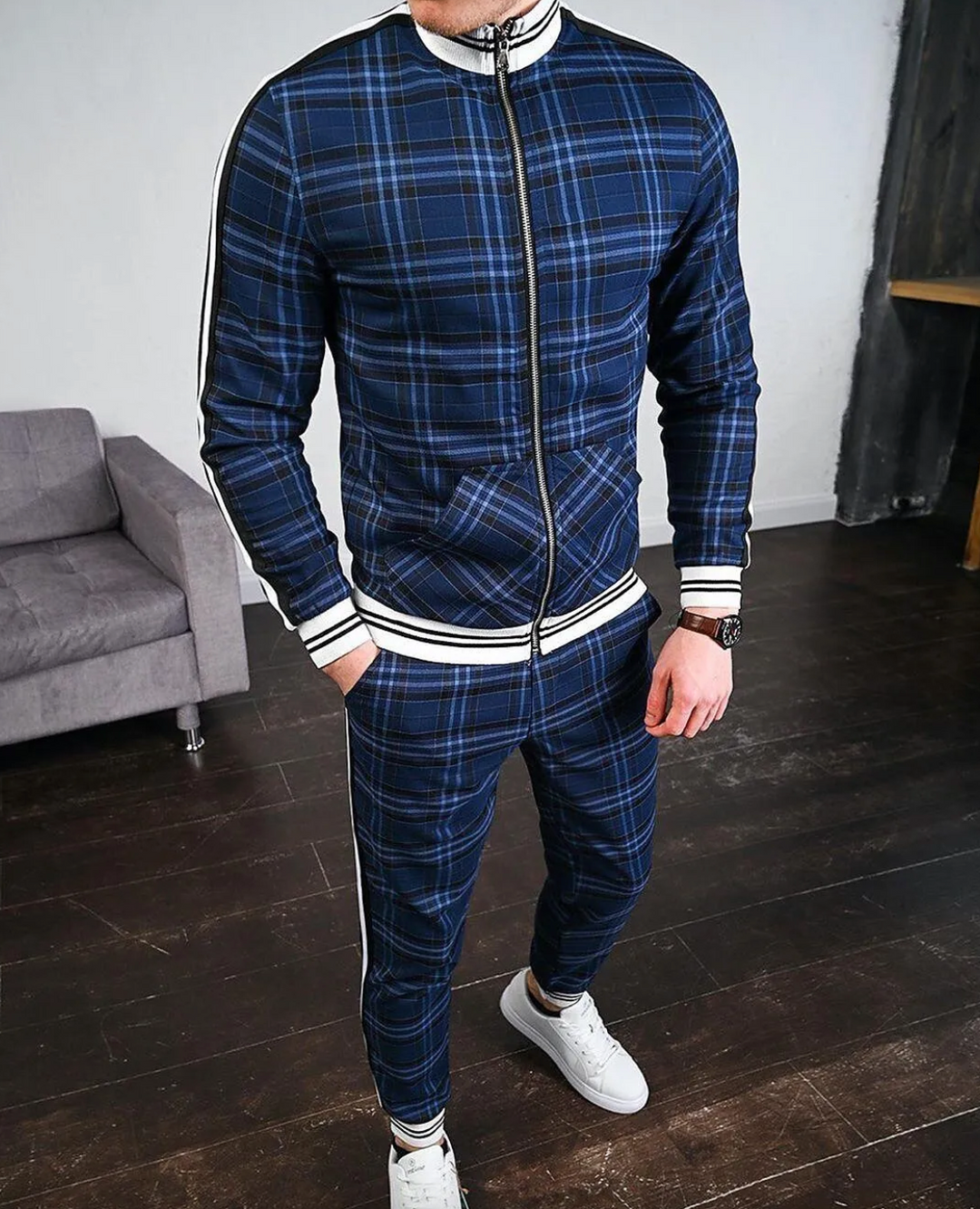 Comfortable men's stylish checkered tracksuit set. Ideal for casual, sporty, or loungewear outfits in autumn/spring.