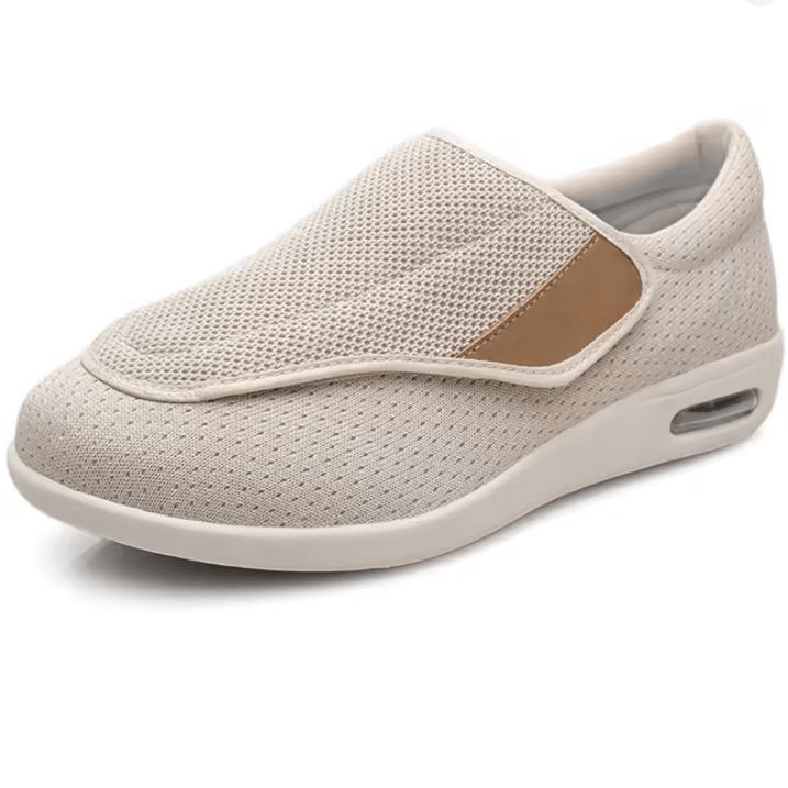 Close-up of SWELLCOMFORT men's diabetic shoes, wide fit design & comfortable memory foam interior.