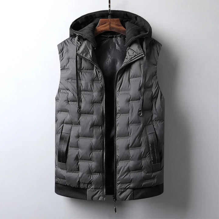 Versatile men's activewear thermal vest. Ideal for hiking, travel, and layering in cold outdoor conditions.