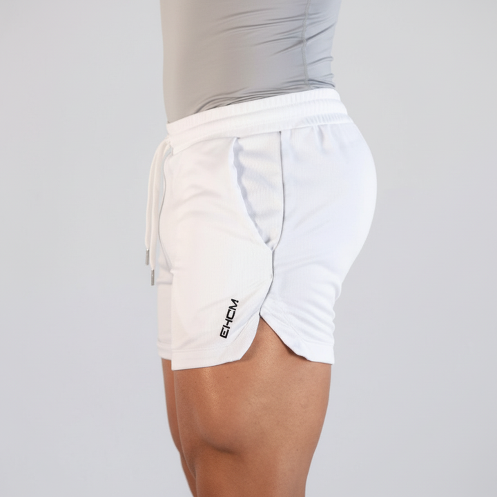 Versatile men's summer shorts: ultralight, breathable & comfortable. Essential activewear for warm weather.