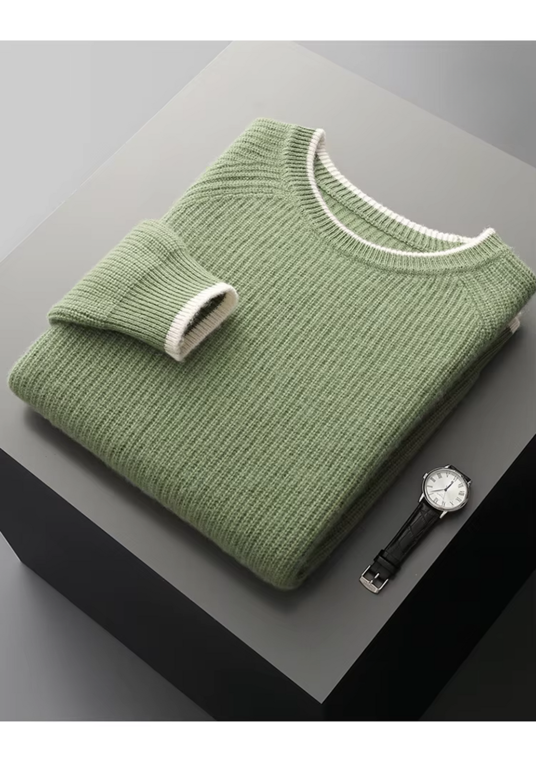 Stylish men's crew neck jumper, perfect for an effortless everyday look.