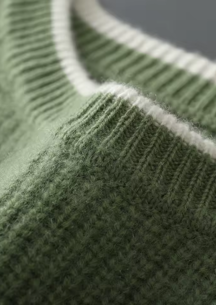 Comfortable men's ribbed crew neck sweater, suitable for all seasons.