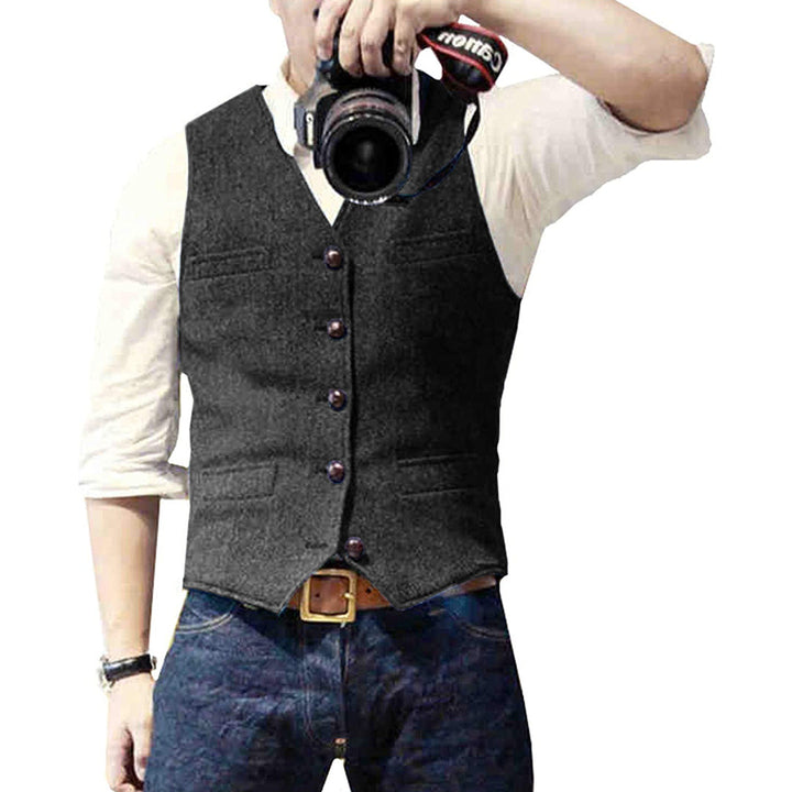 Elegant men's vest for a sharp, sophisticated layered look; suitable for all seasons.