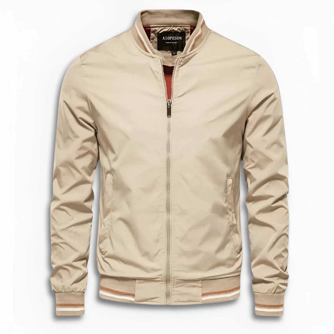Stylish slim-fit men's water-repellent jacket for casual outings, featuring a comfortable stand-up collar and modern design.