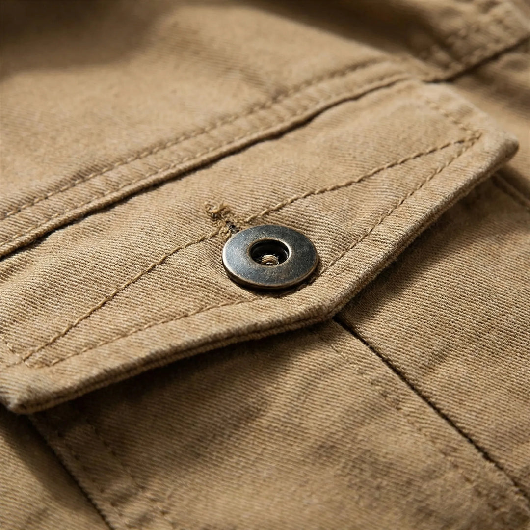 Everyday men's parka offering water-repellent and windproof protection. A versatile urban fashion jacket.