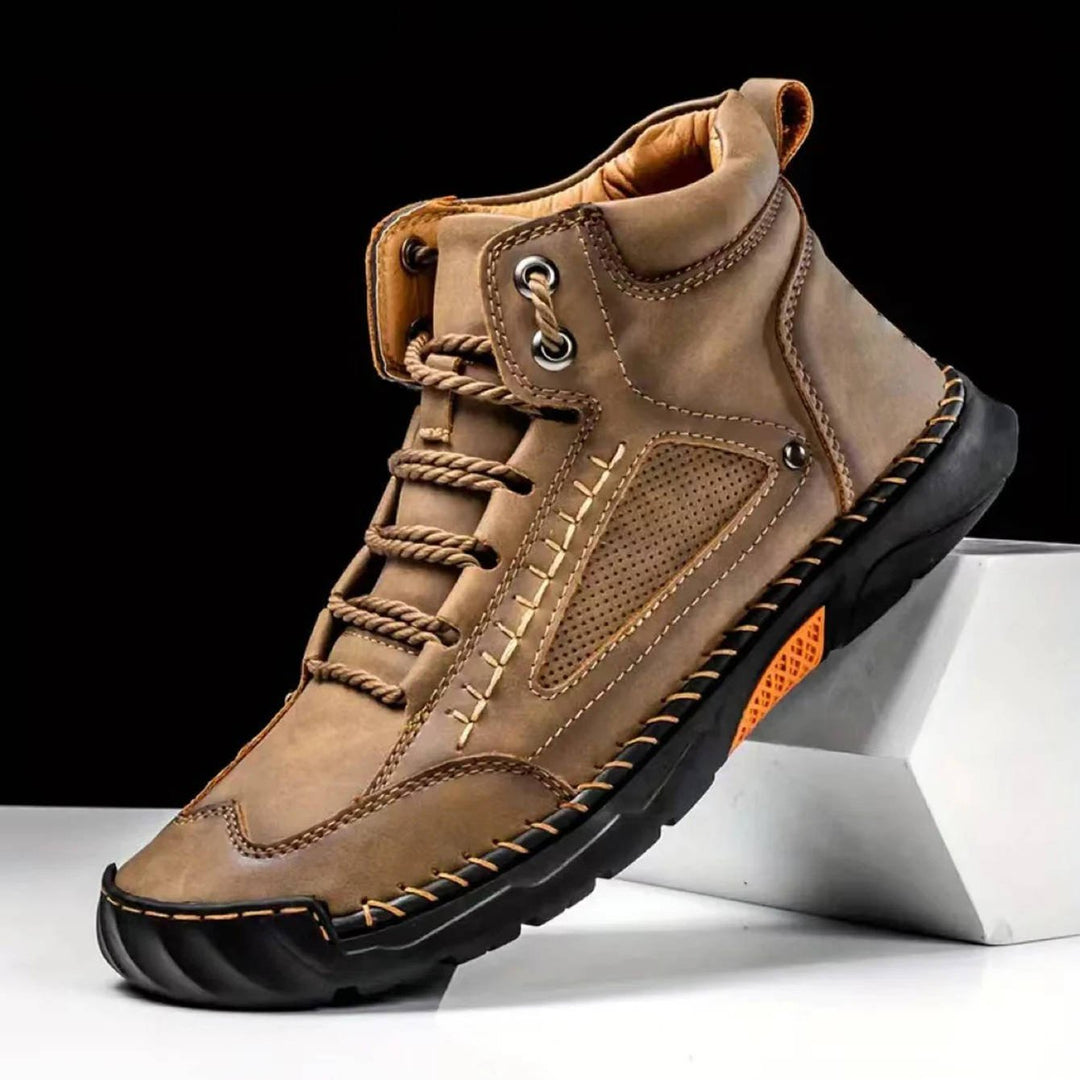 Explore trails in men's waterproof hiking boots, featuring a robust design and essential arch support.