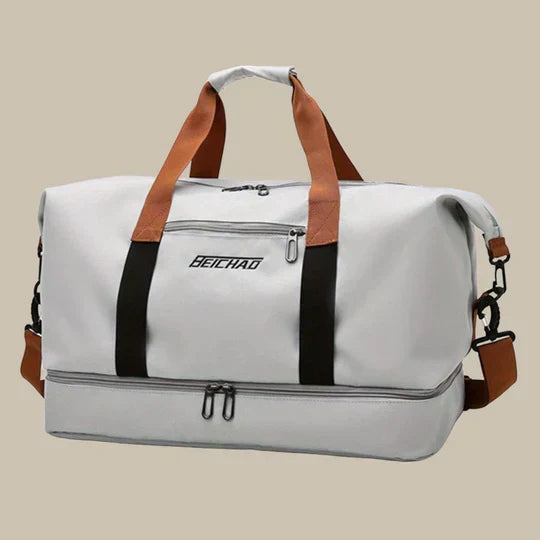 Versatile men's duffel bag: ideal as a gym bag, sports bag, or carry-on travel bag with shoe storage.