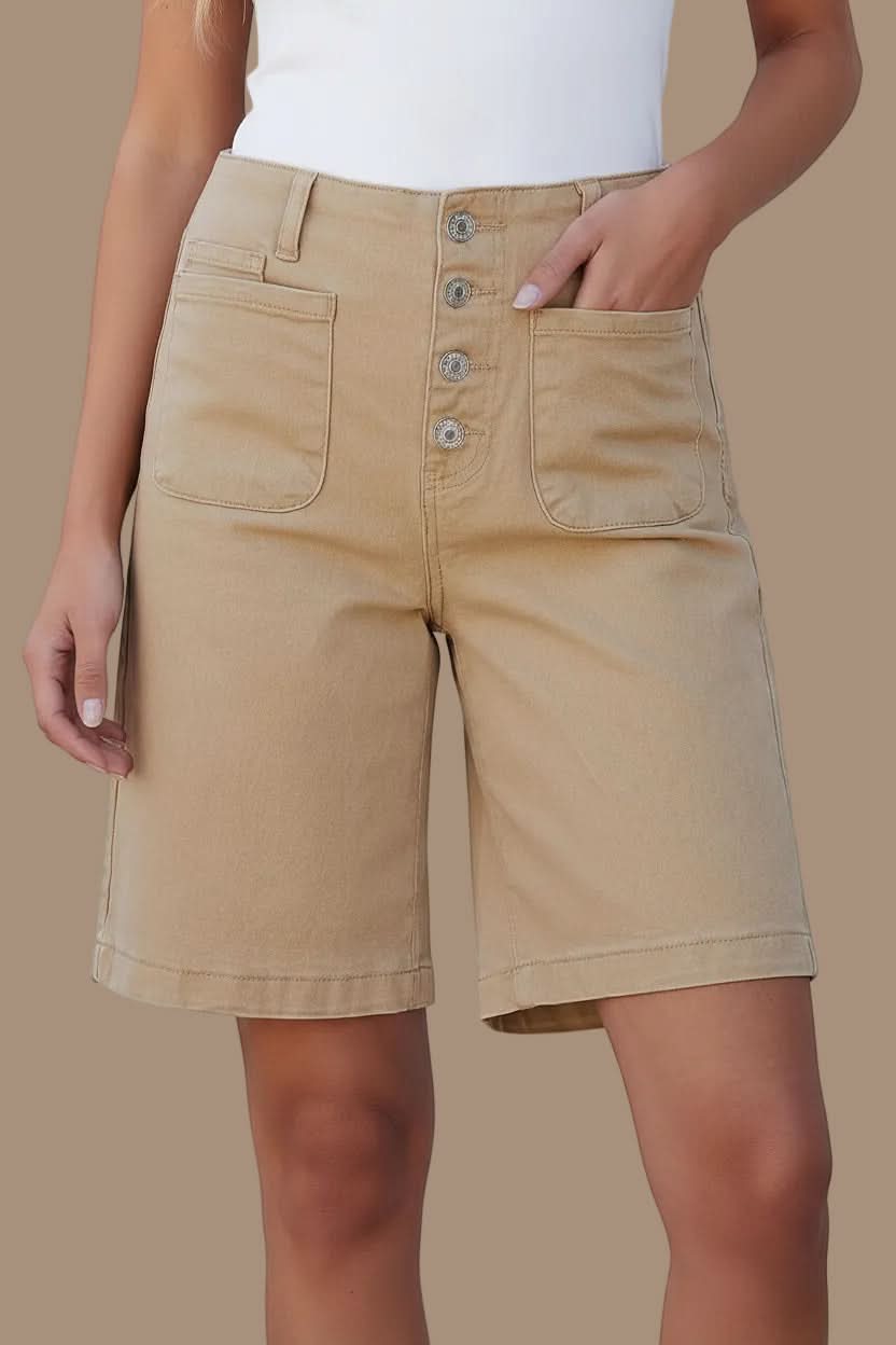 Trendy women's high-waist Bermuda shorts, showcasing a relaxed fit and versatile design for warm weather.