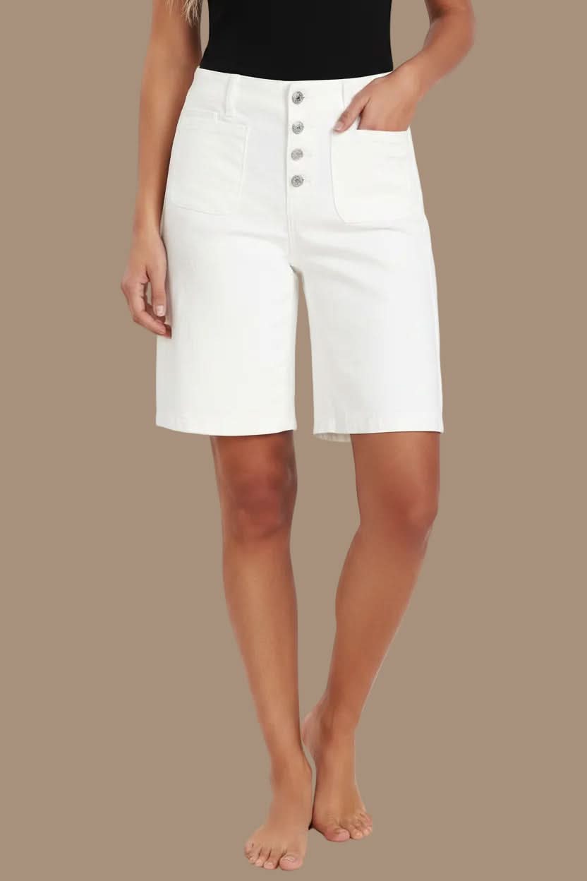 Women's high-waist Bermuda shorts in a comfortable relaxed fit, essential chic bottoms for summer fashion.