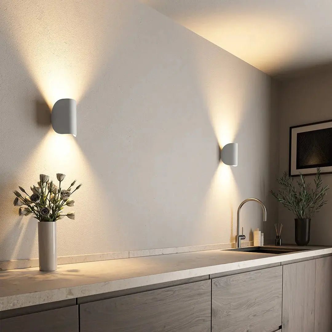 Energy-efficient LED wall light for modern homes. Contemporary BRIGHTFLOW fixture, great for living room & hallway lighting.