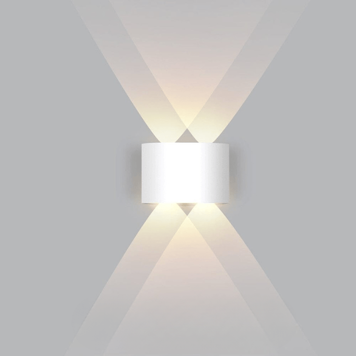 Advanced LED outdoor wall light, energy-efficient and weatherproof. Perfect modern exterior lamp.