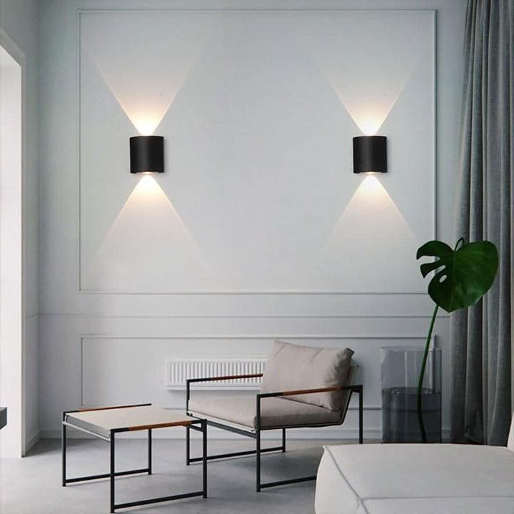 Weatherproof LED exterior lamp for driveways & patios. Modern design, durable outdoor lighting solution.