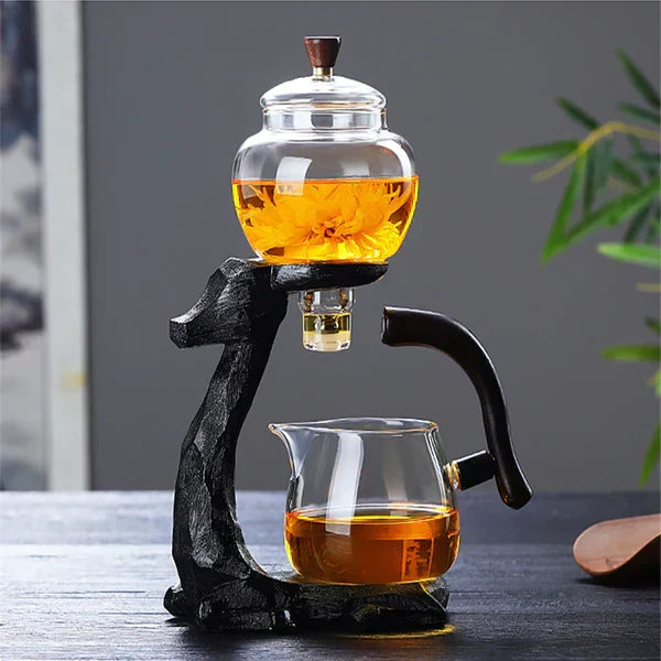 Sleek, minimalist magnetic glass tea set, perfect for a modern tea ritual, enhancing any kitchenware collection.