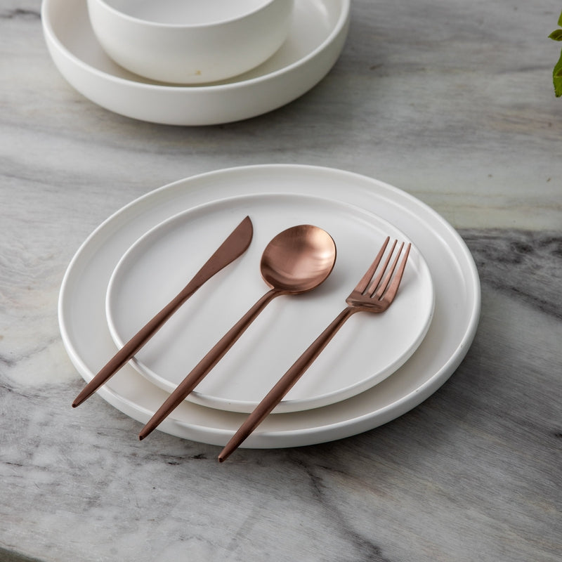 Elegant PureSet modern cutlery, ideal for creating a chic and inviting dining atmosphere.