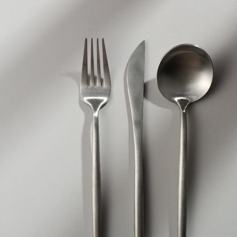 PureSet minimalist tableware, crafted for those who appreciate understated elegance.