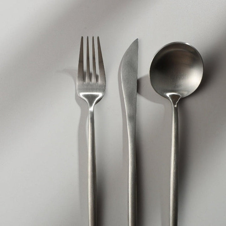PureSet minimalist tableware, crafted for those who appreciate understated elegance.