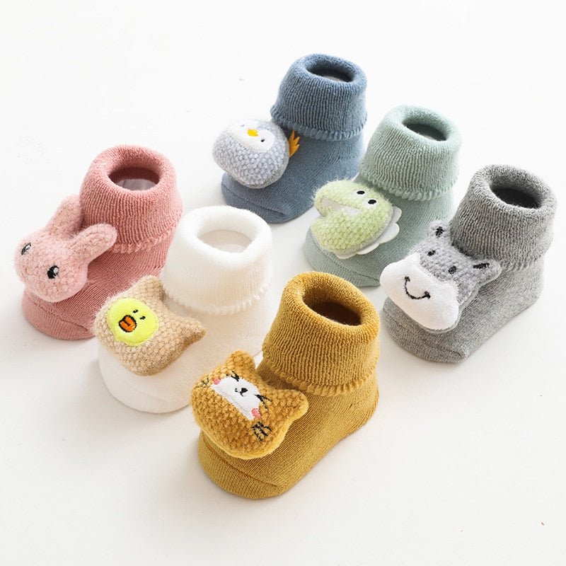 Newborn anti-slip walking socks for baby boys & girls, soft cotton blend with grip soles