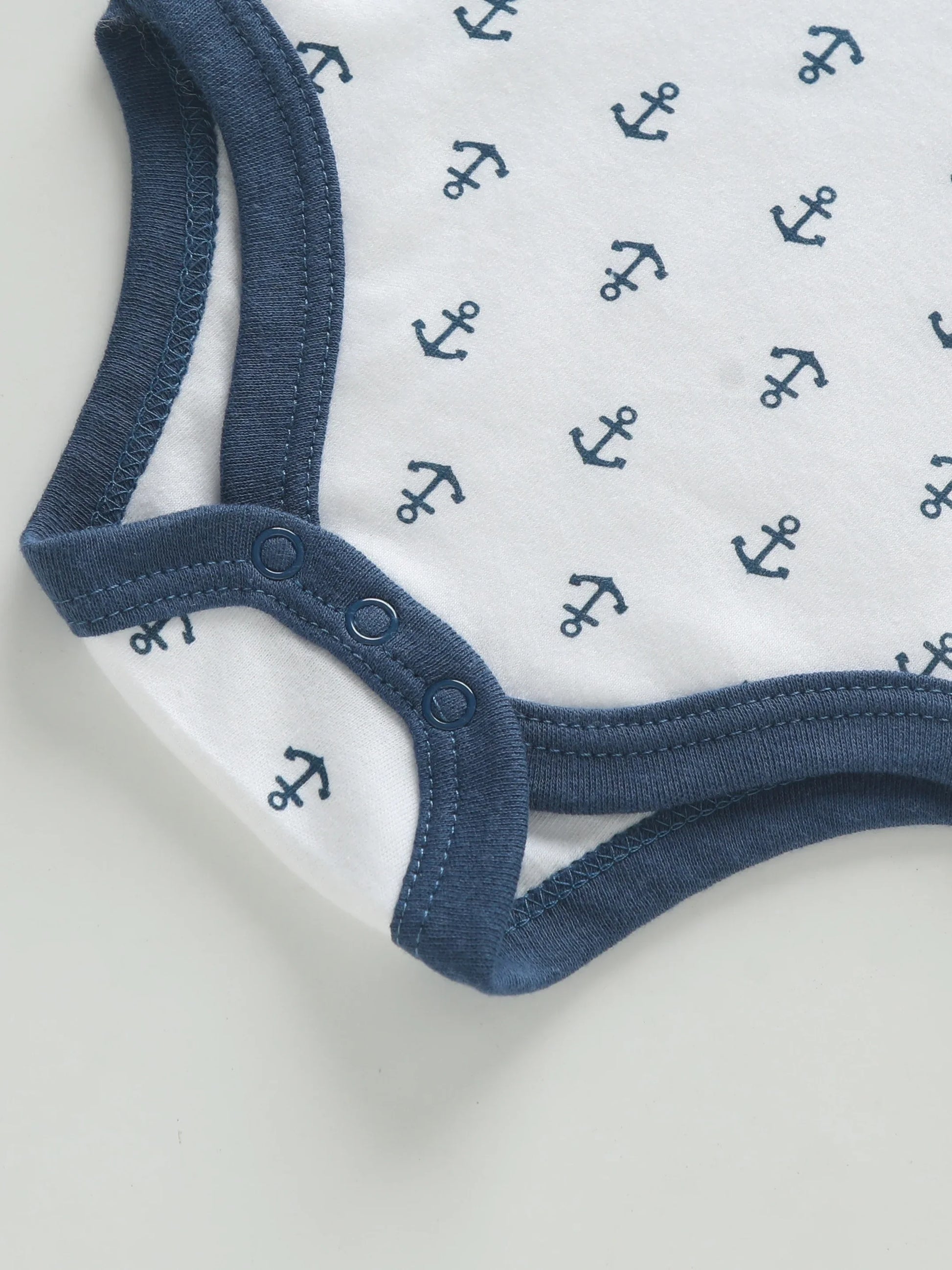 Newborn baby gift idea: functional and cute cotton graphic romper, 3-12M
