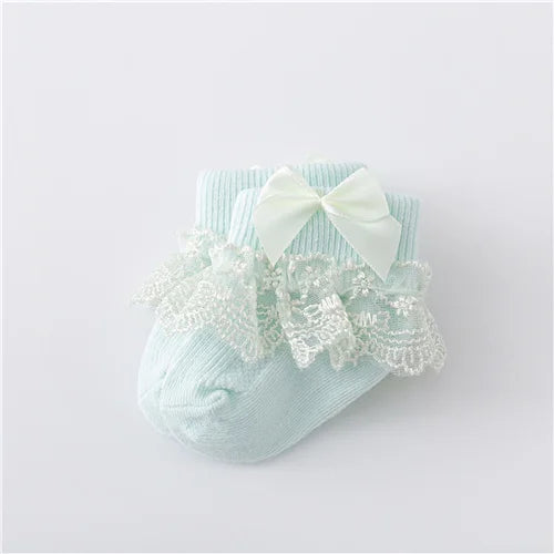 Baby girl's fashion: lace socks with princess bows, designed for newborn comfort and style
