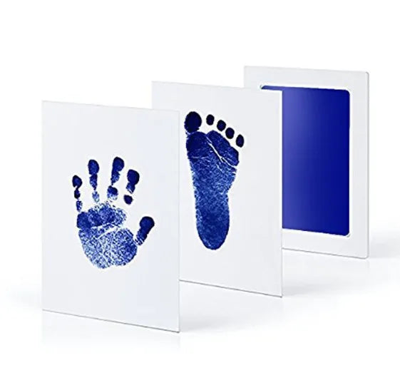 Gift-ready newborn keepsake kit featuring a non-toxic ink pad for handprints and footprints