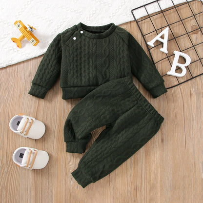 Cozy and breathable cotton blend long-sleeved infant shirt and matching pants set